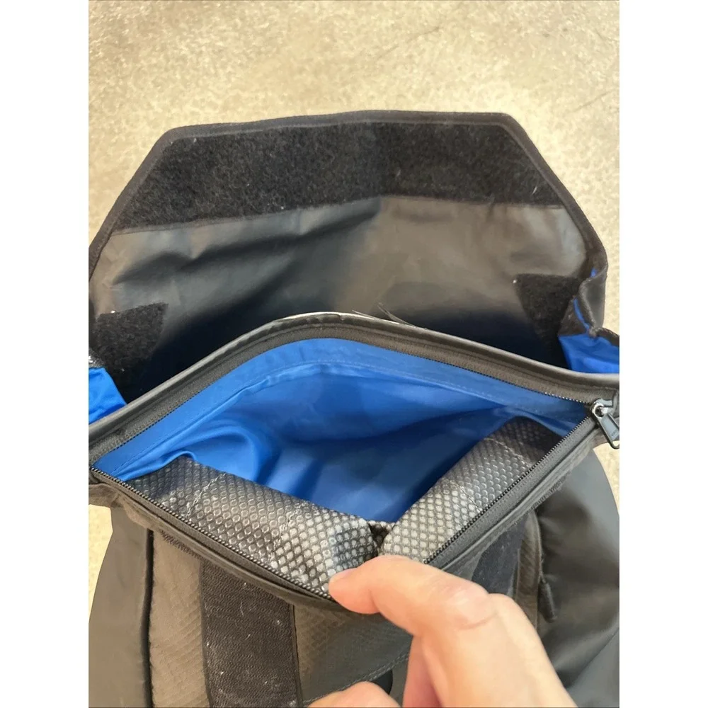 Timbuk2 Especial Vuelo Cycling Laptop Backpack Multi-Zip Waterproof Blk/Gray 25L